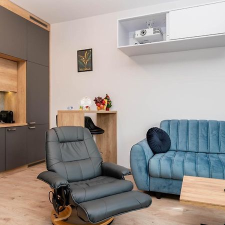 Apartwro - Apartament Przy Wyspie Slodowej, Garaz, Projektor, Rowery Apartment Wroclaw Bagian luar foto