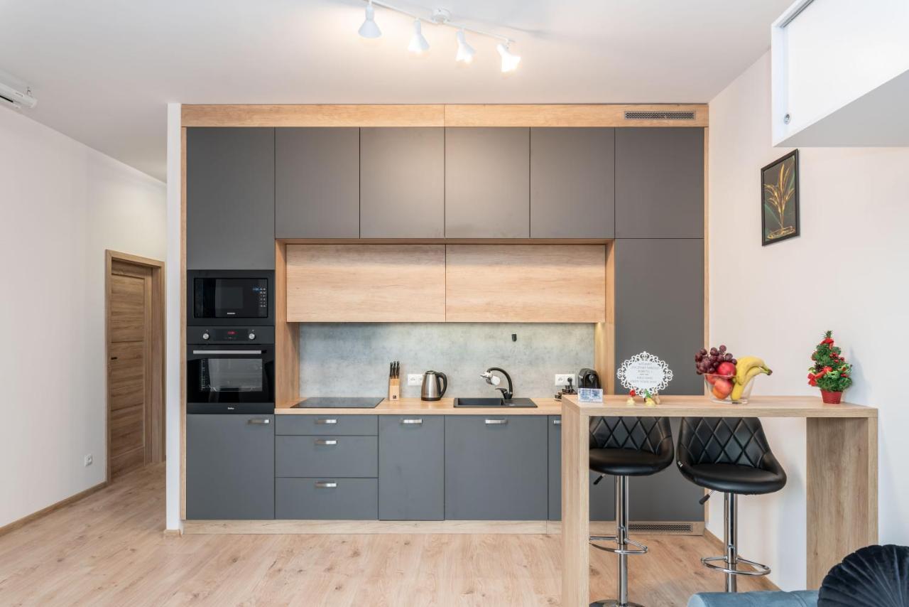 Apartwro - Apartament Przy Wyspie Slodowej, Garaz, Projektor, Rowery Apartment Wroclaw Bagian luar foto